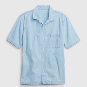 BNWT Gap Blue Chambray Vacay Shirt with Washwell